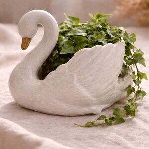 Elegant White Swan Planter
